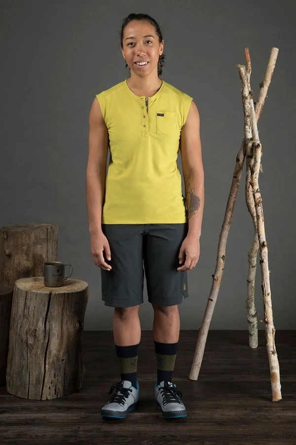 20180327_KTL_WM_Sleeveless_Henley_Mustard_27925_001_72dpi.jpg