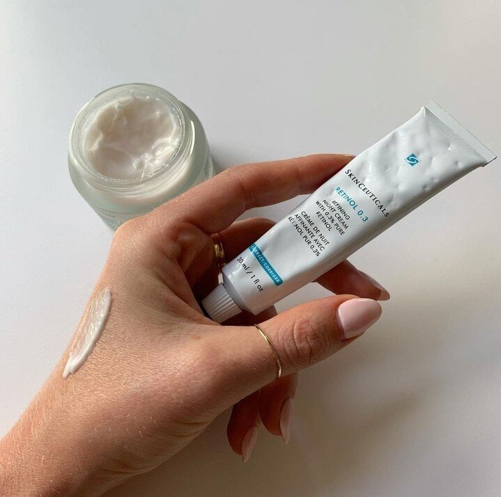 How many of you use Retinol as part of your daily skincare routine? ✨ 

Retinol is a powerhouse ingredient when it comes to skincare. It&rsquo;s amazing to treat all sorts of concerns such as pigmentation, fine lines/wrinkles, texture, and breakouts.