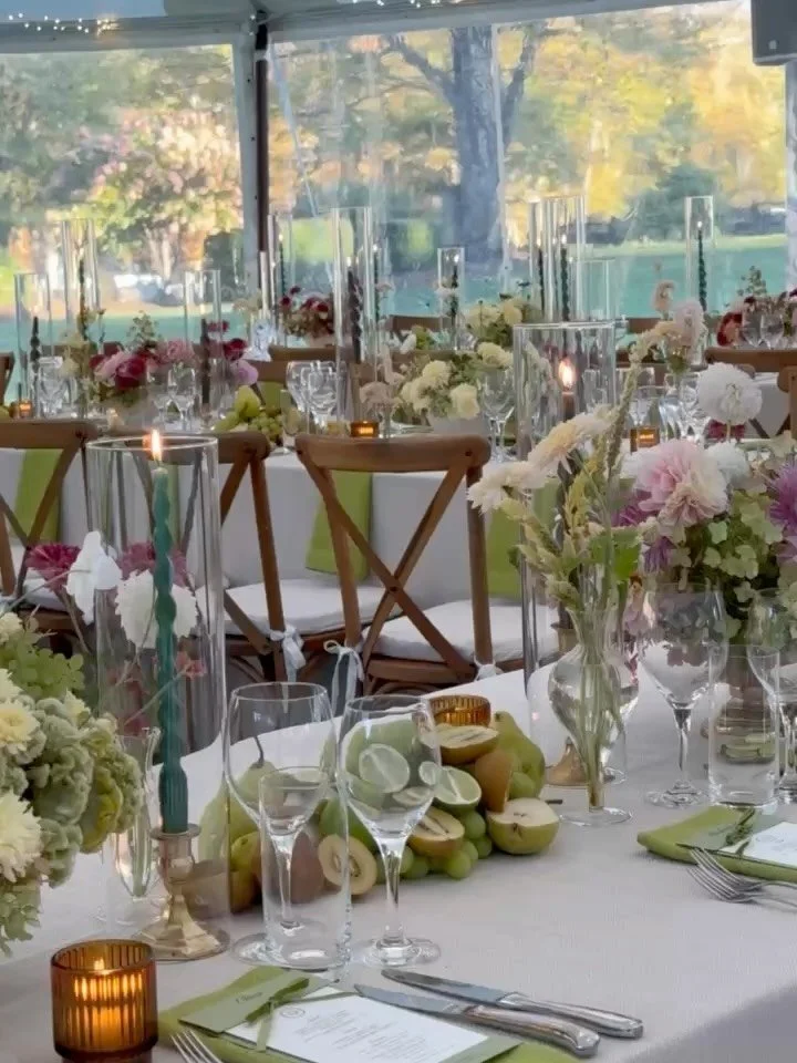 A celebration where sentiment met season in perfect harmony.

At Smith Farm Gardens, Alison and David&rsquo;s wedding unfolded as a study in natural elegance &mdash; heirloom produce, handwoven linens, and florals in soft tones of green and blush.

E