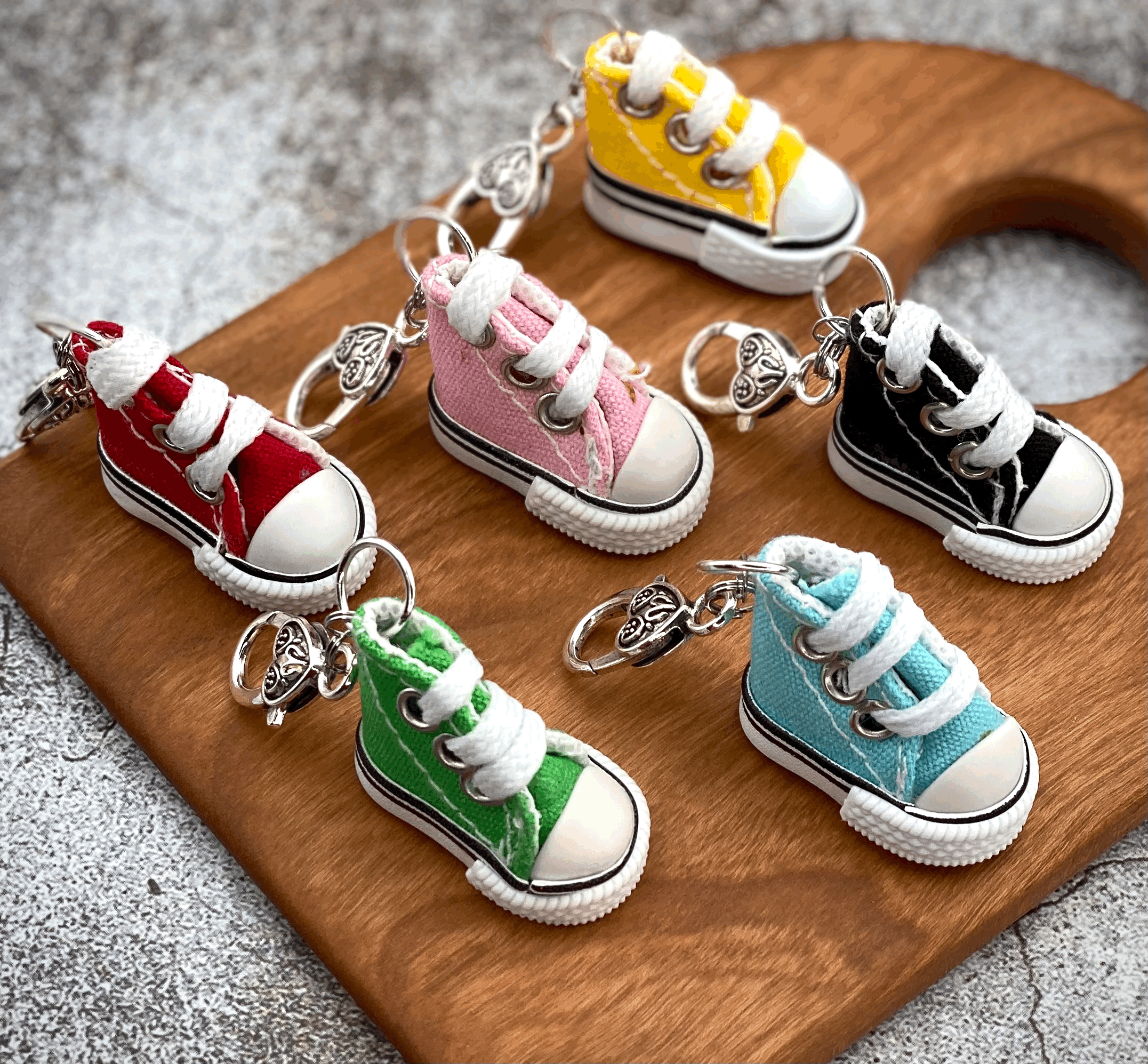 Mini Sneaker Zipper Pull