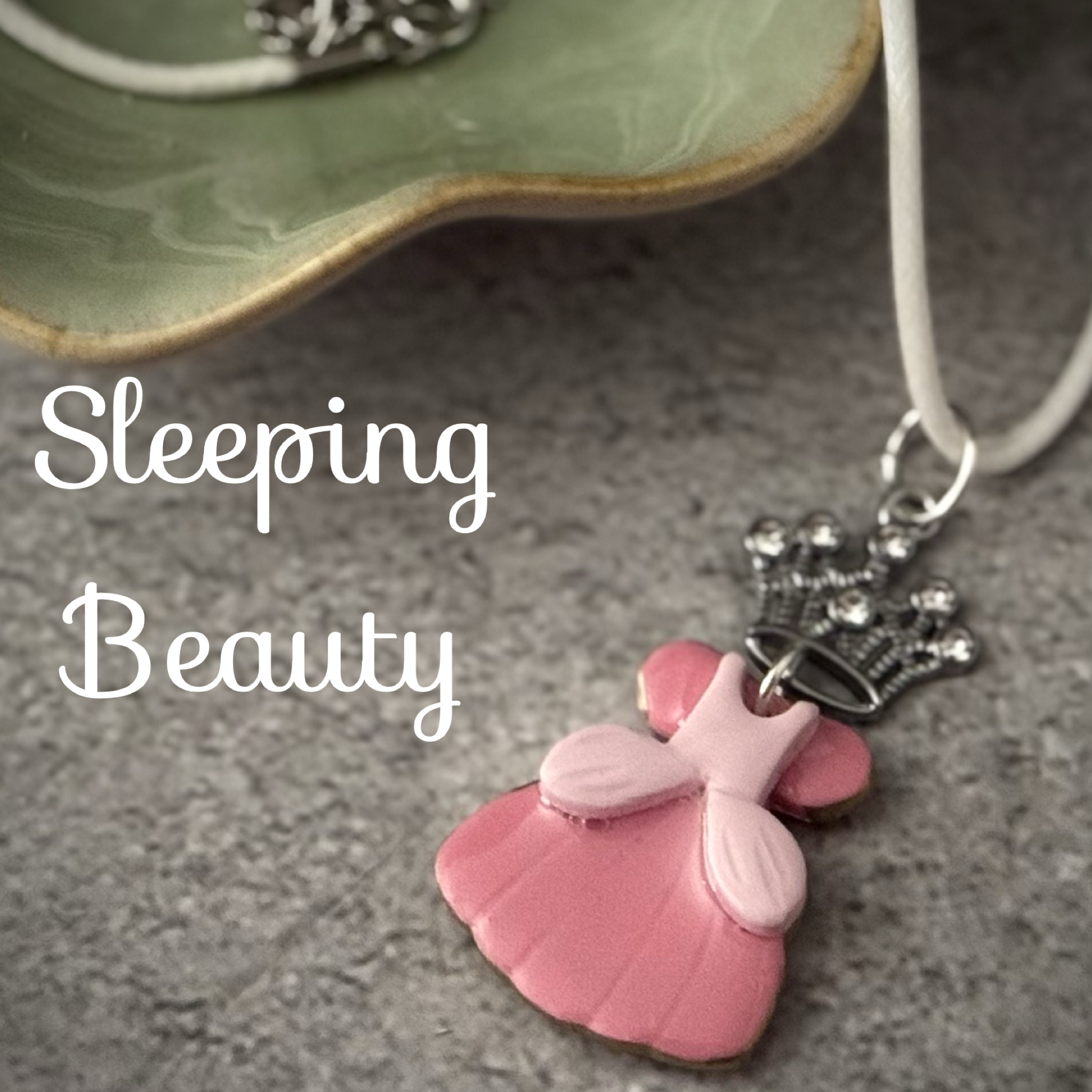 Sleeping Beauty pendant.PNG