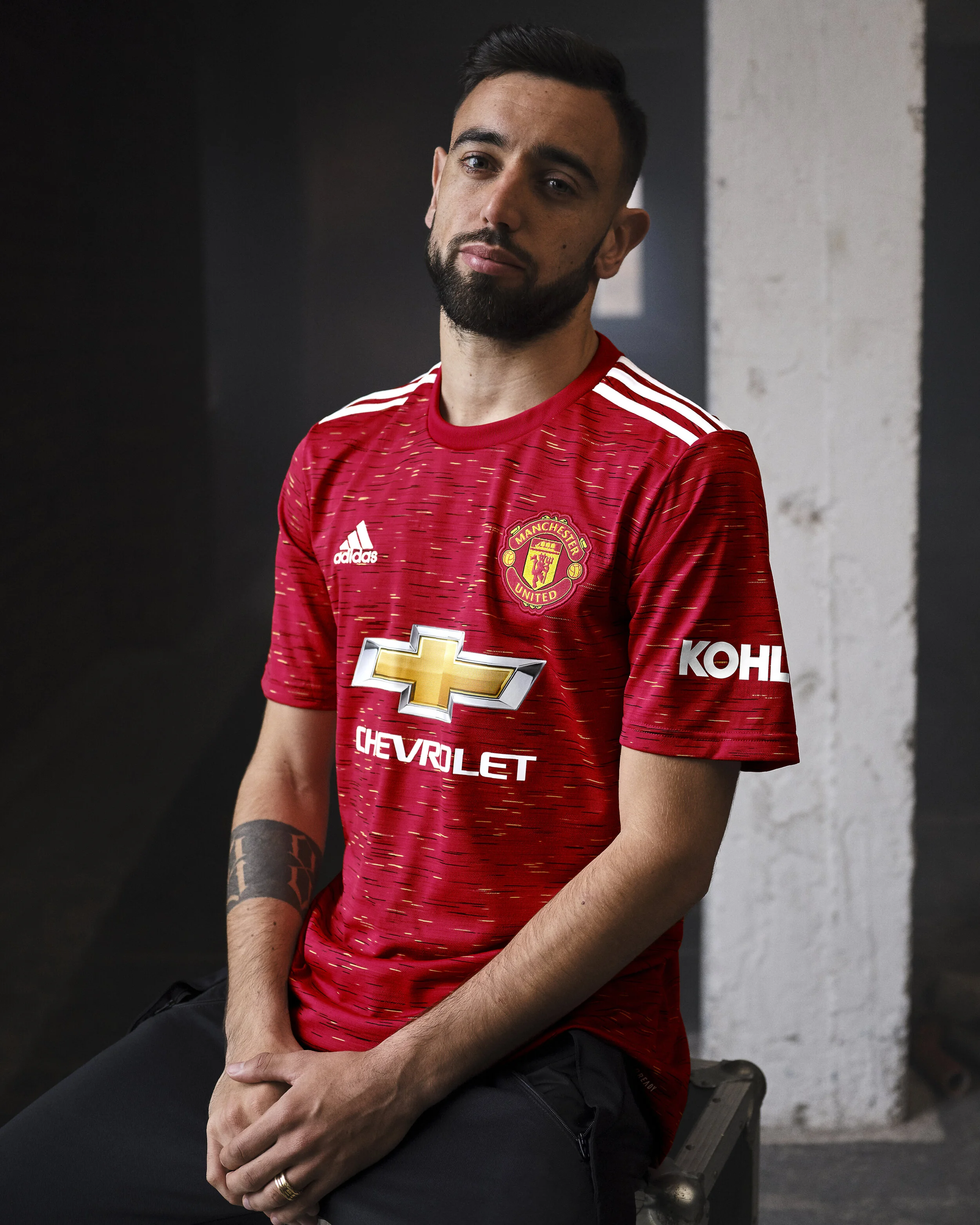 H22604_MUFC_FW20_SOCIAL_FERNANDES_HOME_4x5.jpg