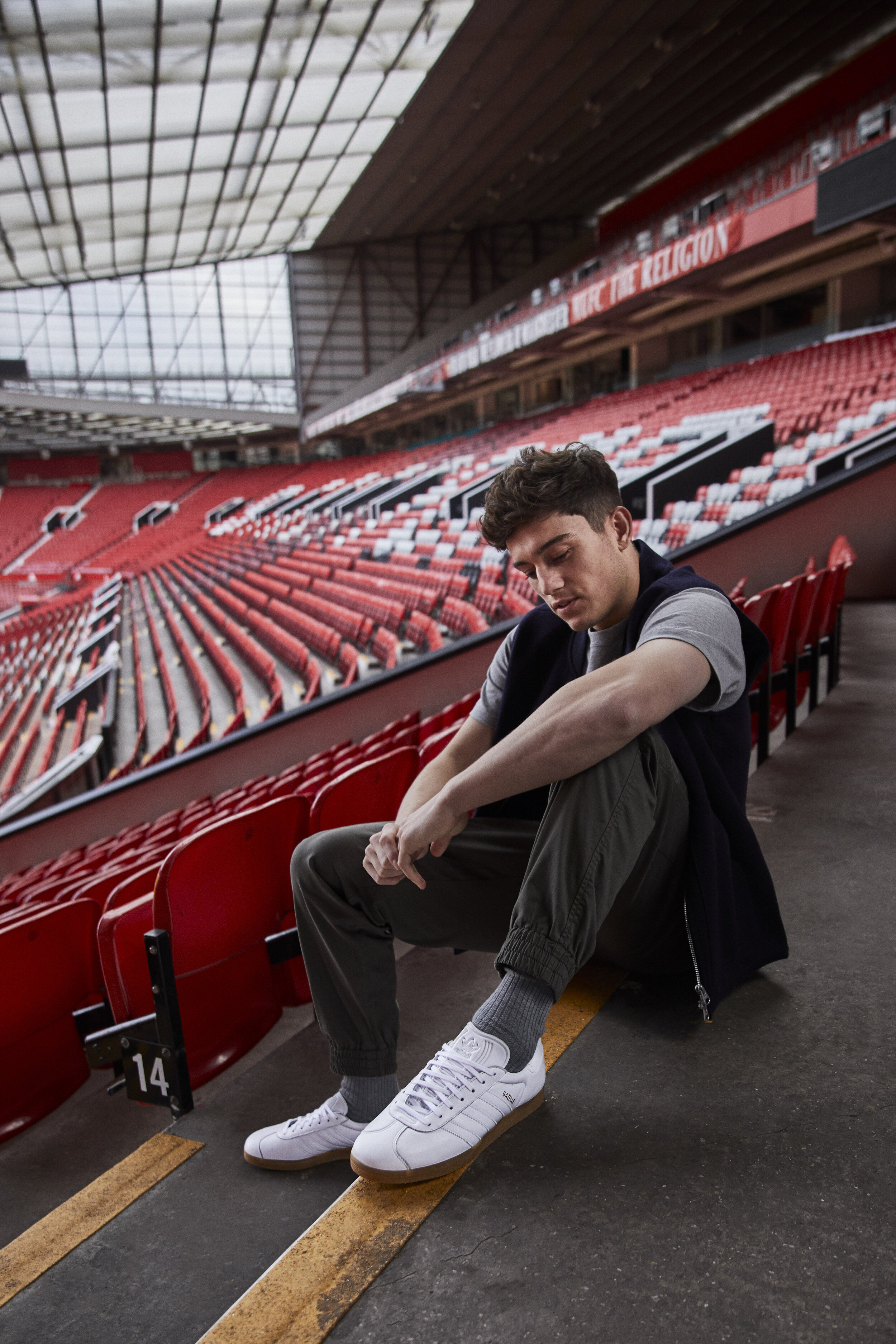 ADIDAS_MANU_Location_5_250_.jpg