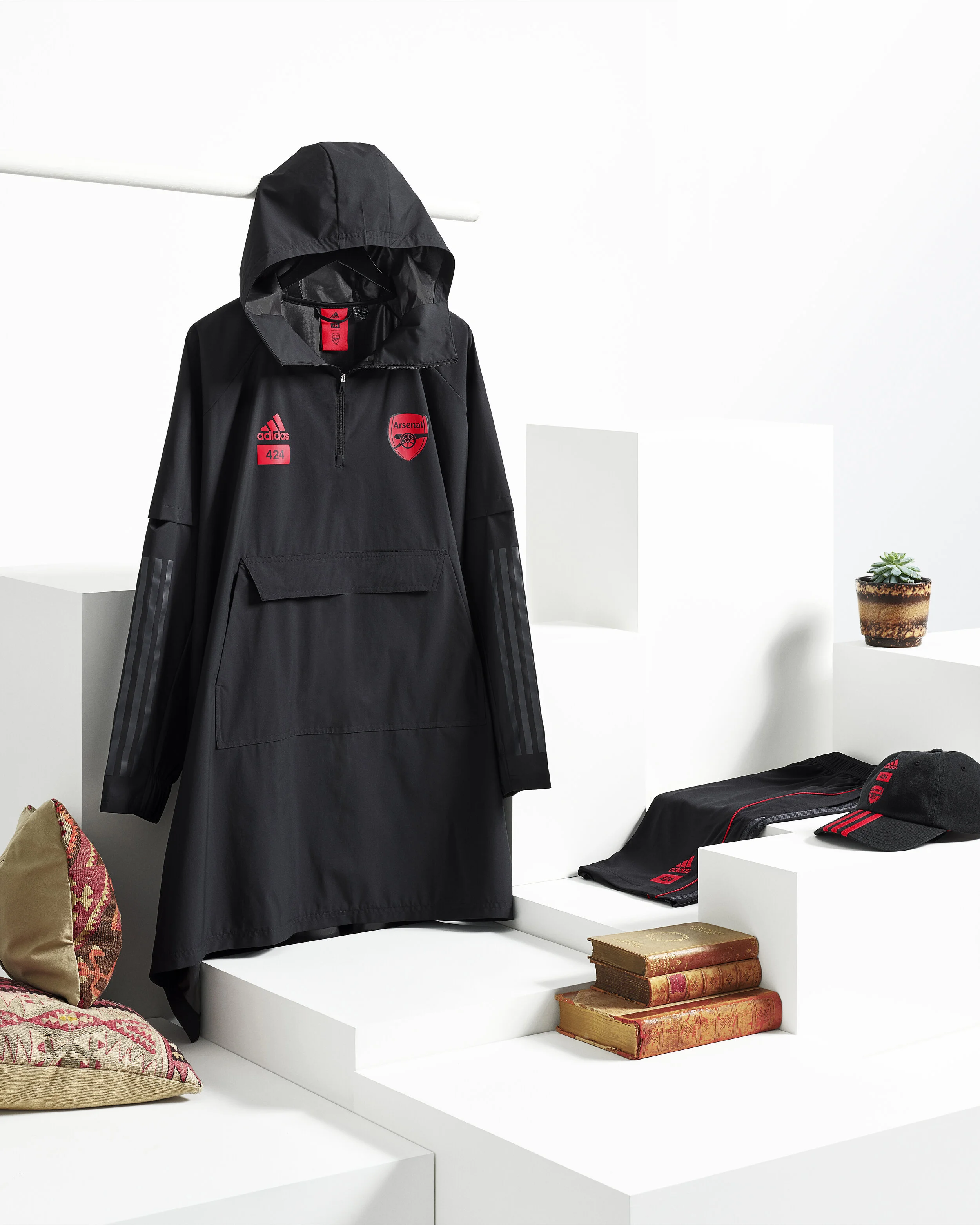 09_poncho_hero_481_50.jpg