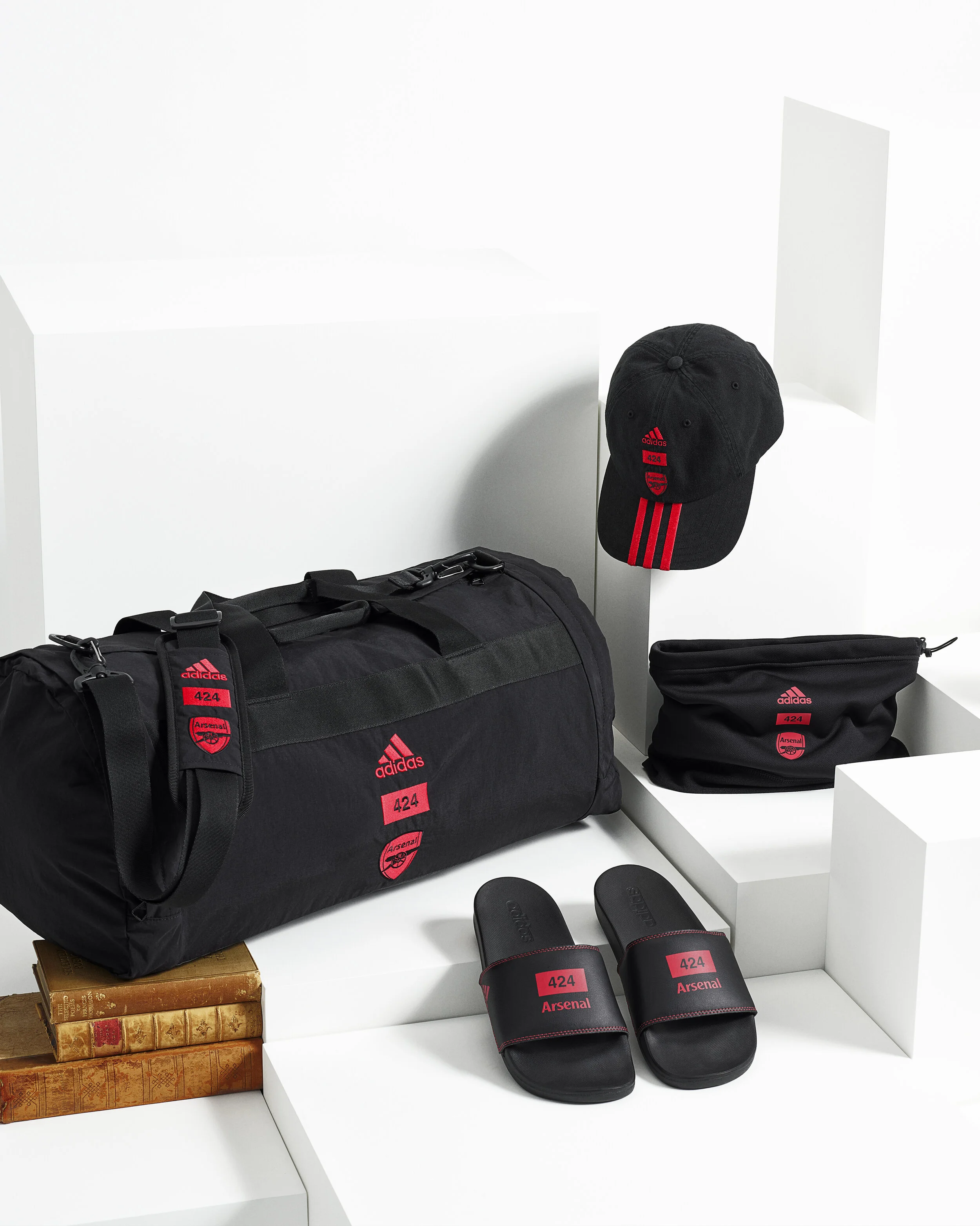 15_cap_bag_snood_slides_hero_437_50.jpg