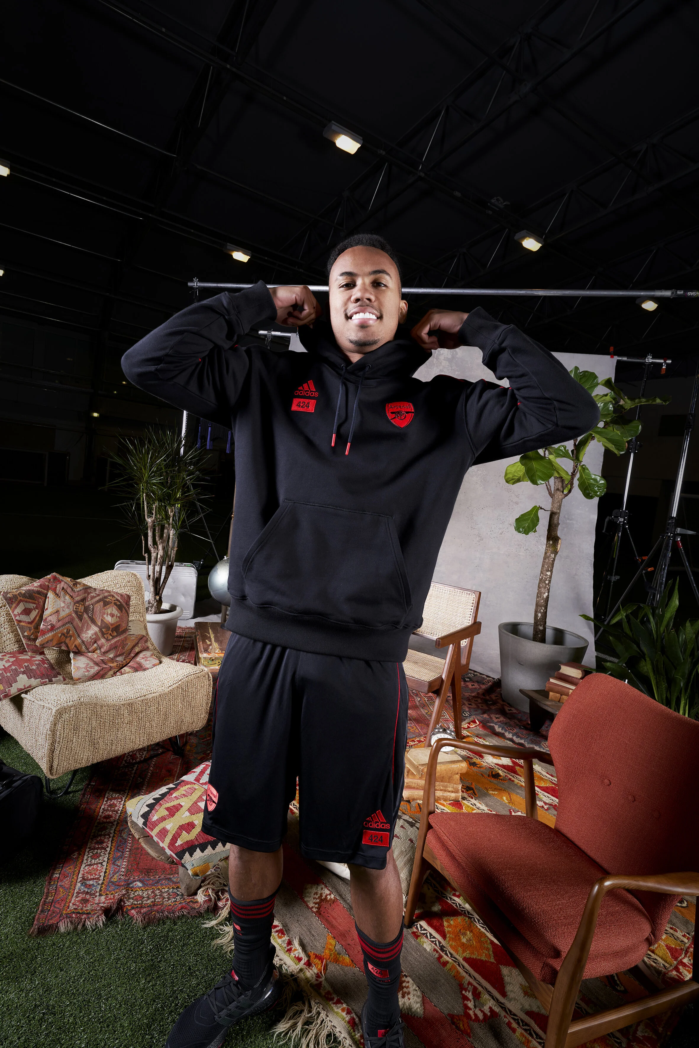 SS21_FB_ACLUBS_ARSENALx424_GabrielMagalhaes_TillJanz_MaleshootLondonColney_620 copy.jpg