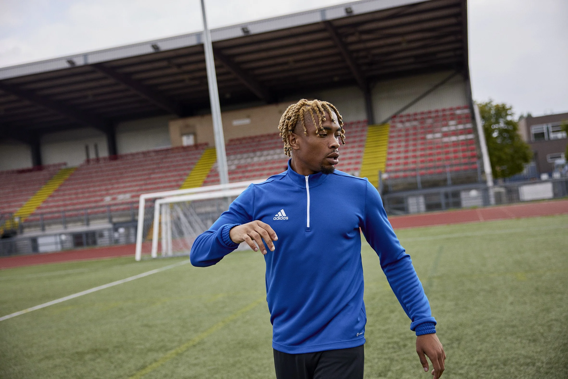 2021.09.14_ADIDAS_TEAMWEAR_SH01_11368_rt_a.jpg