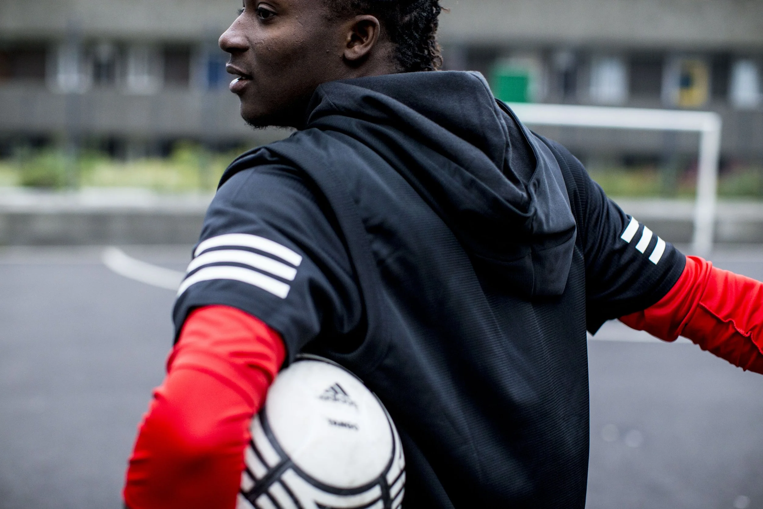 Adidas_Street_Football_Shot_08_Action_1927.jpg