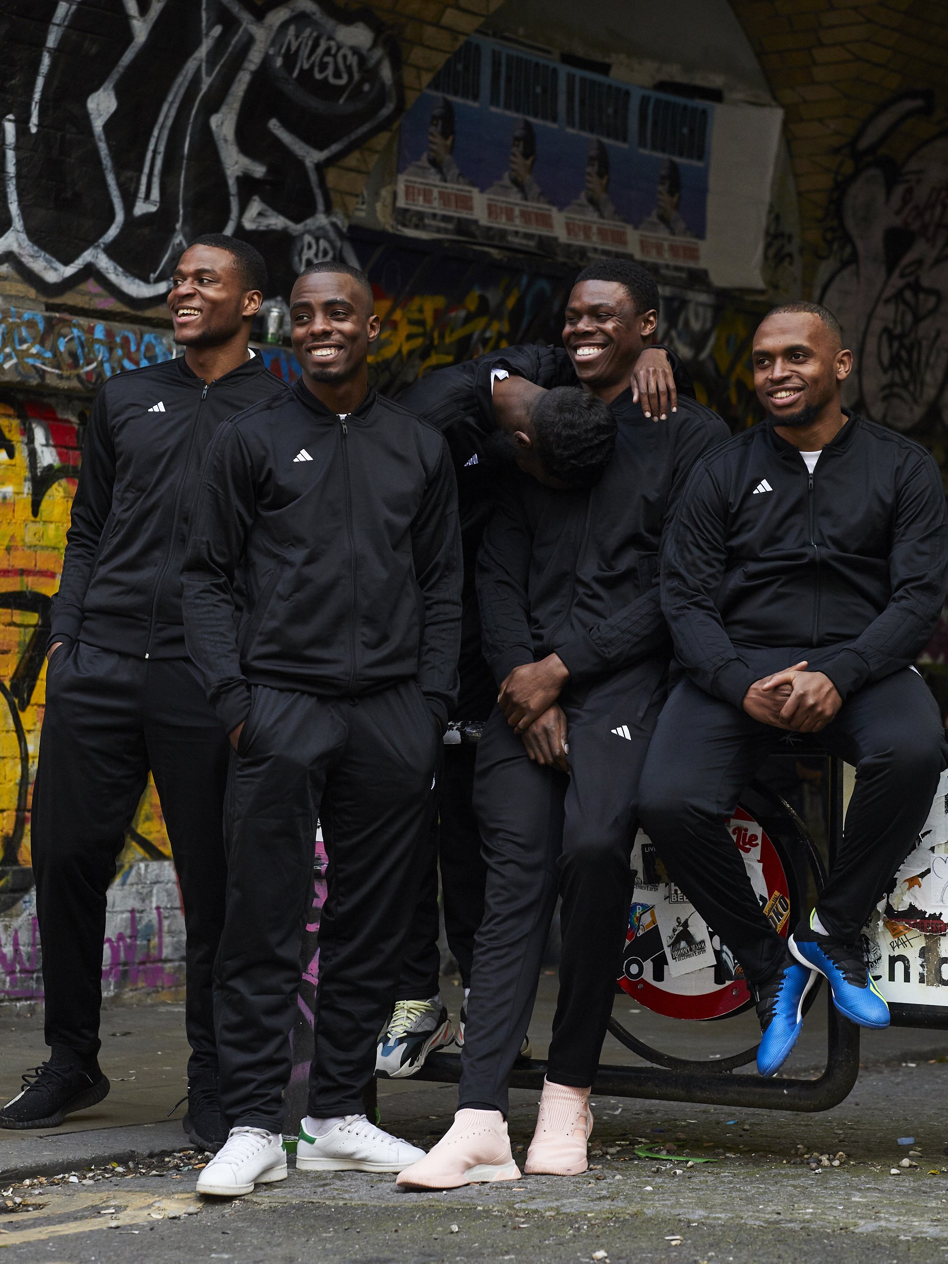 1904_ADIDAS_TANGO_MADRID_LONDON_BAITEZE_SQUAD_1084.jpg