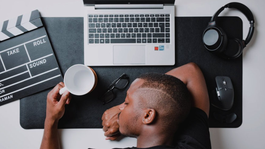 How to Recognize the 5 Most Common Signs of Burnout