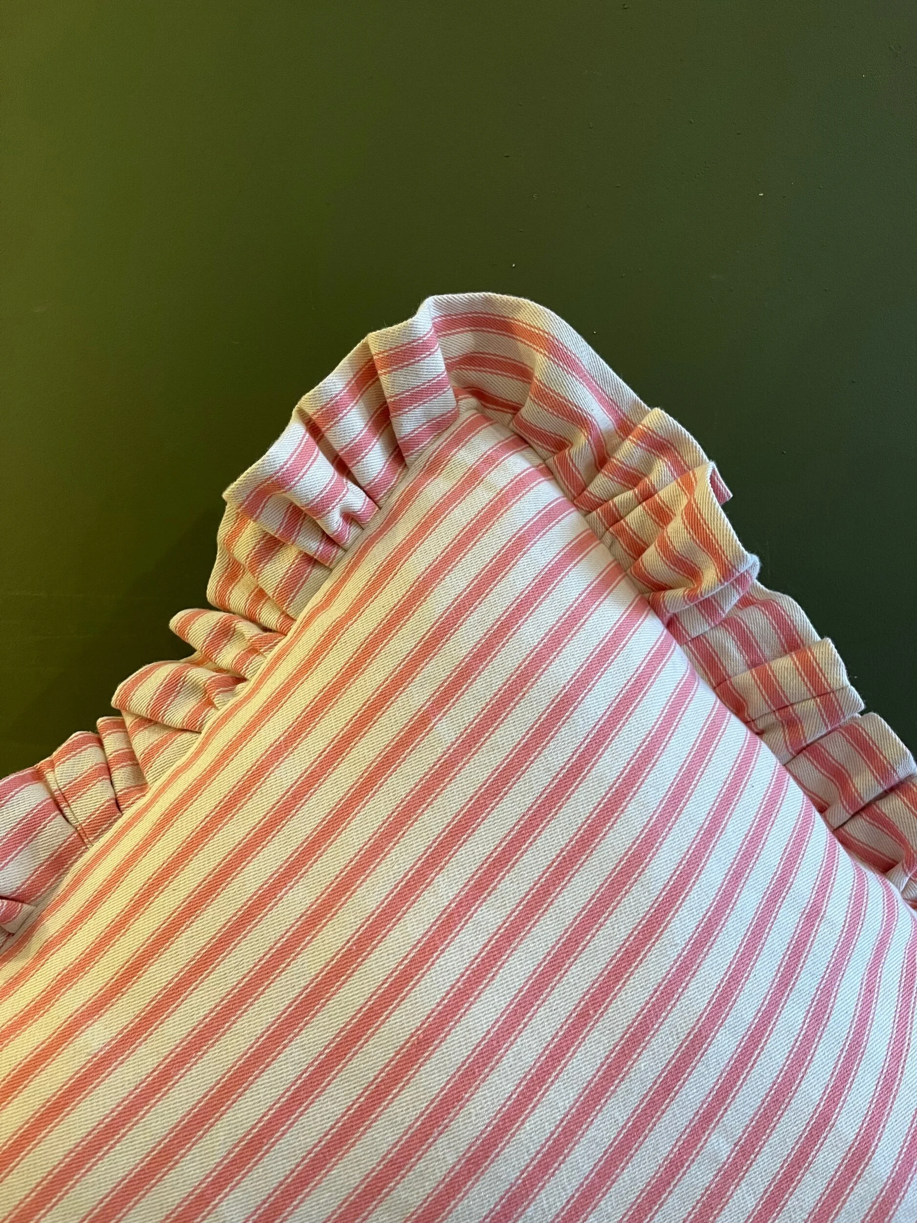 E2558A57-50B9-4CAE-AEDE-F968B10816B6