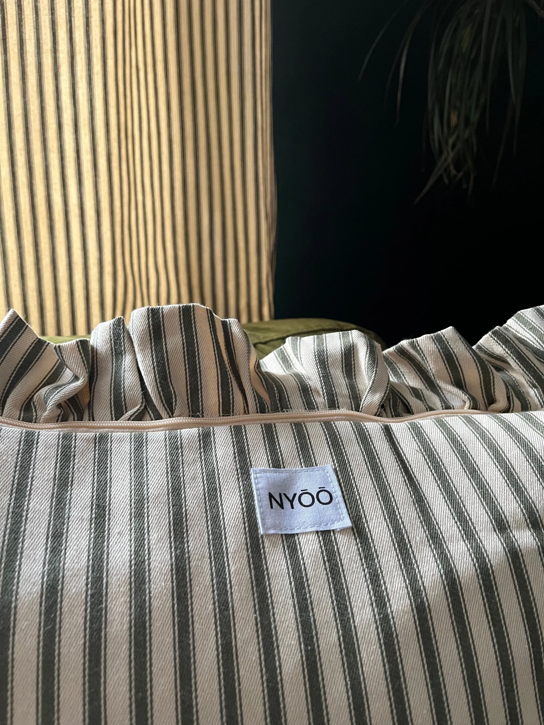 4F963685-6E55-4E7D-B8D0-3B3204475114