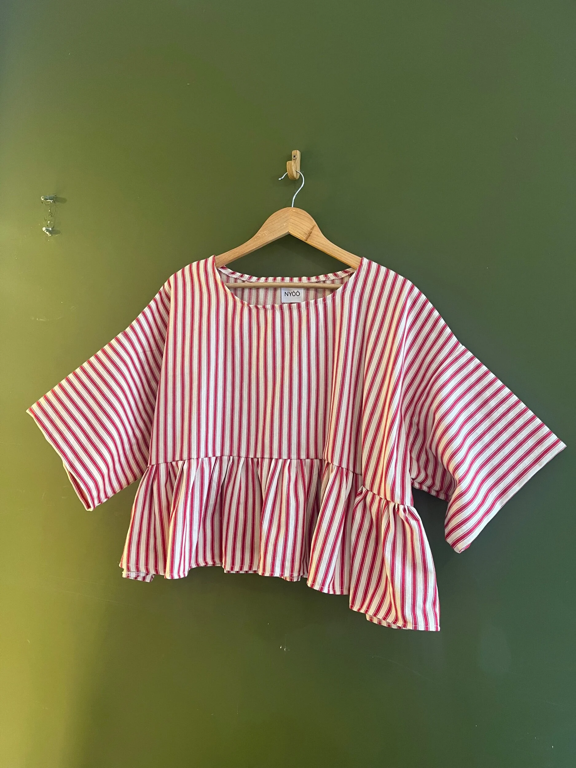 16821BBC-E086-4FDC-ABD1-453B44E3CFC8