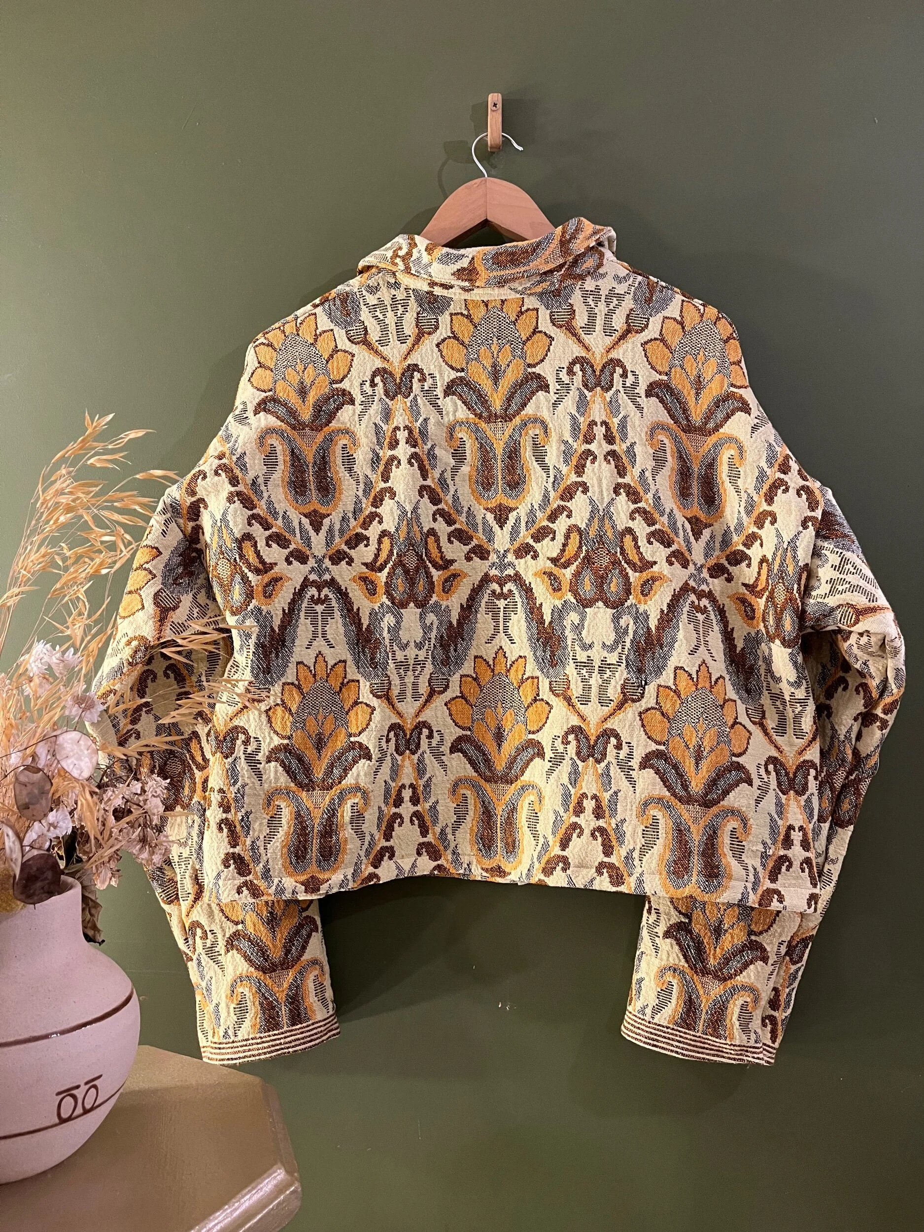 0C516BE1-ADEF-47B4-986F-EC68B187BAF6