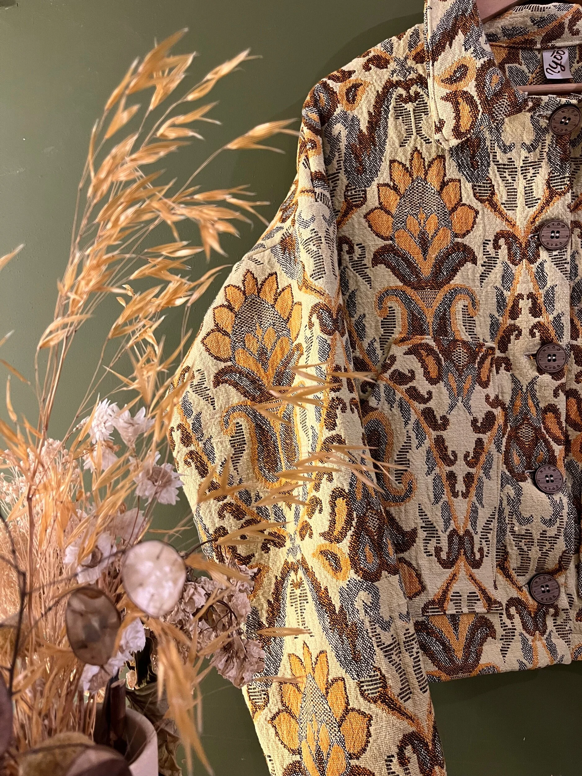 3ED8ED66-81B3-402A-B656-02BF1DA2CD56