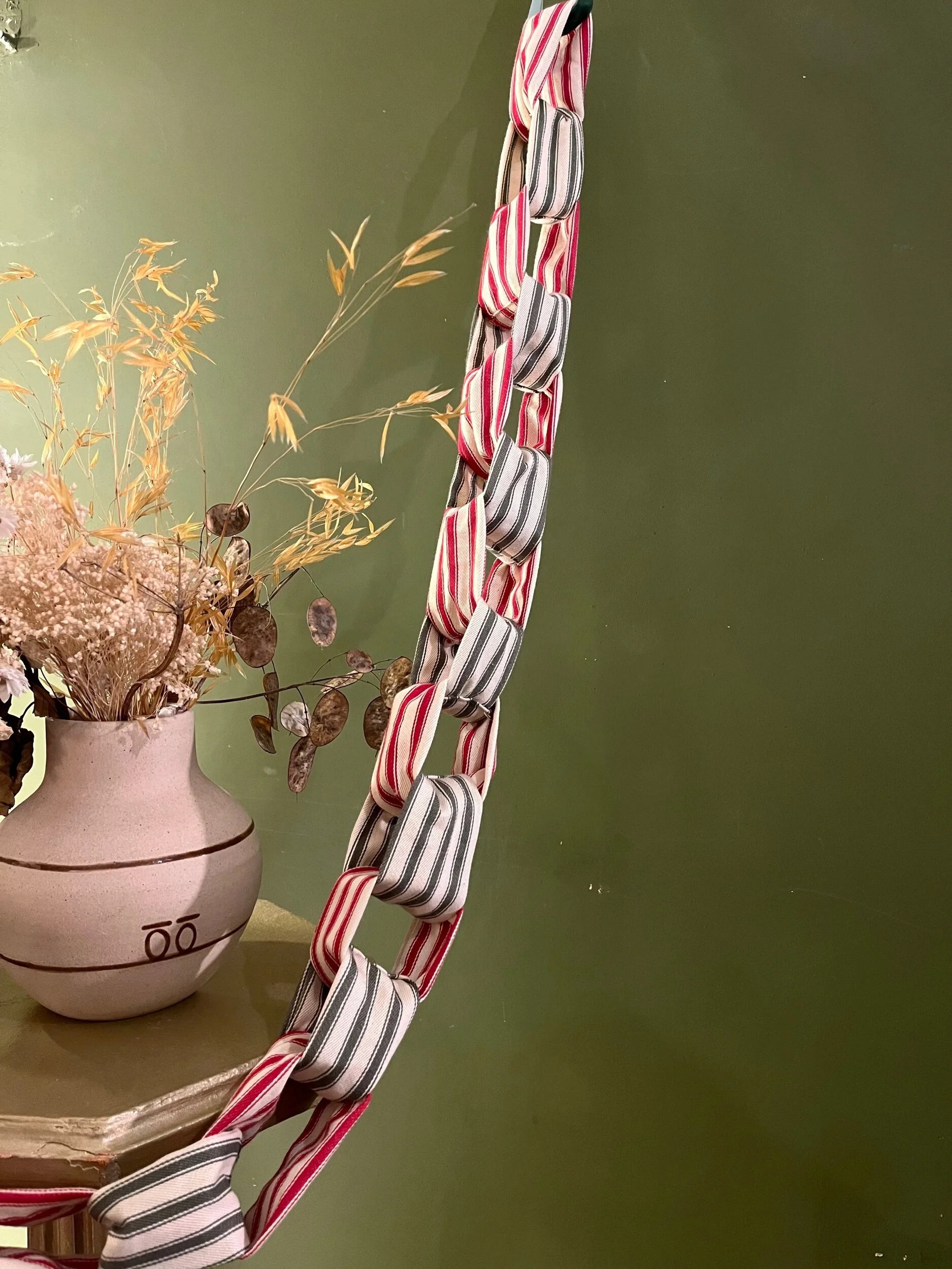 15B65BA1-3E69-41D4-B1B3-64122EF2869E