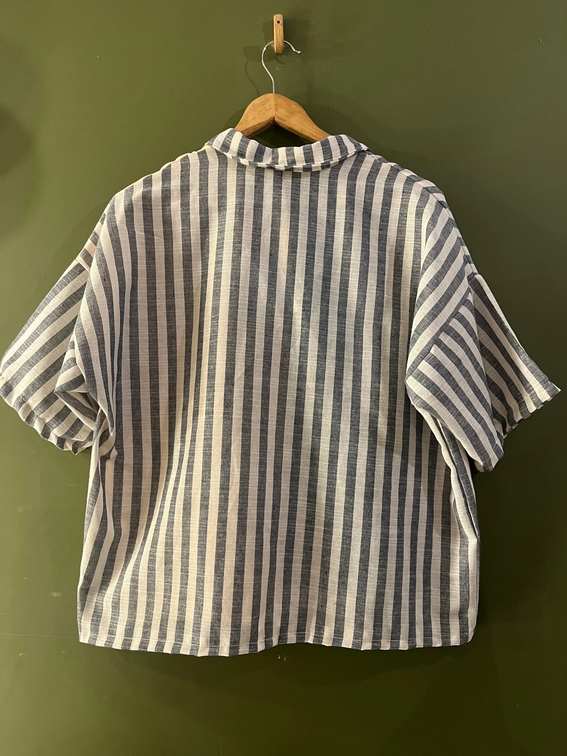 98ADAEE3-A088-4C5C-A799-6556F1B506BA