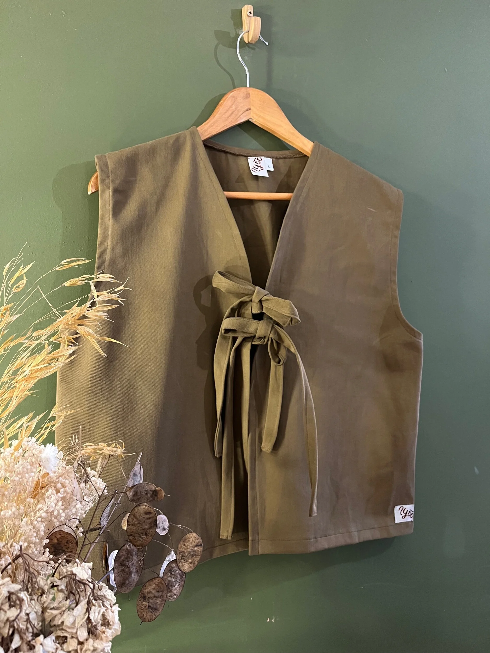 2556D9AB-ACA0-4C52-AE5C-CF4E81C3C4D0