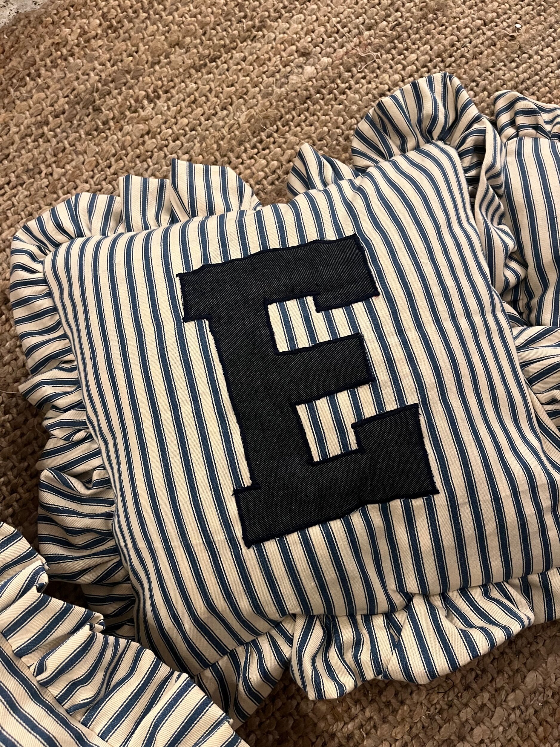 8F64A23E-A53F-479F-BB13-73A457646BE6