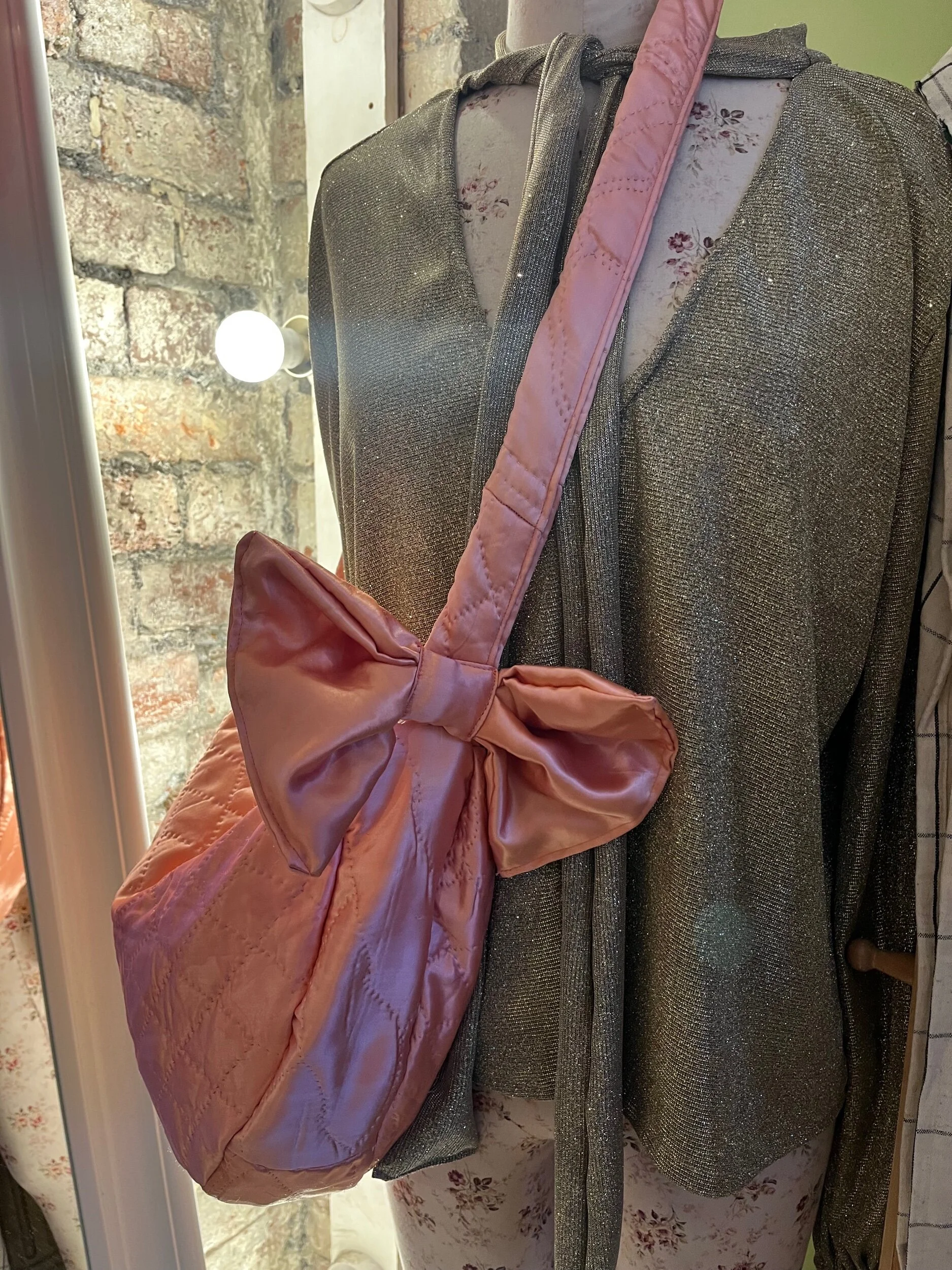 C7285BF1-D1D1-4C6C-A20D-E763E7213A6D