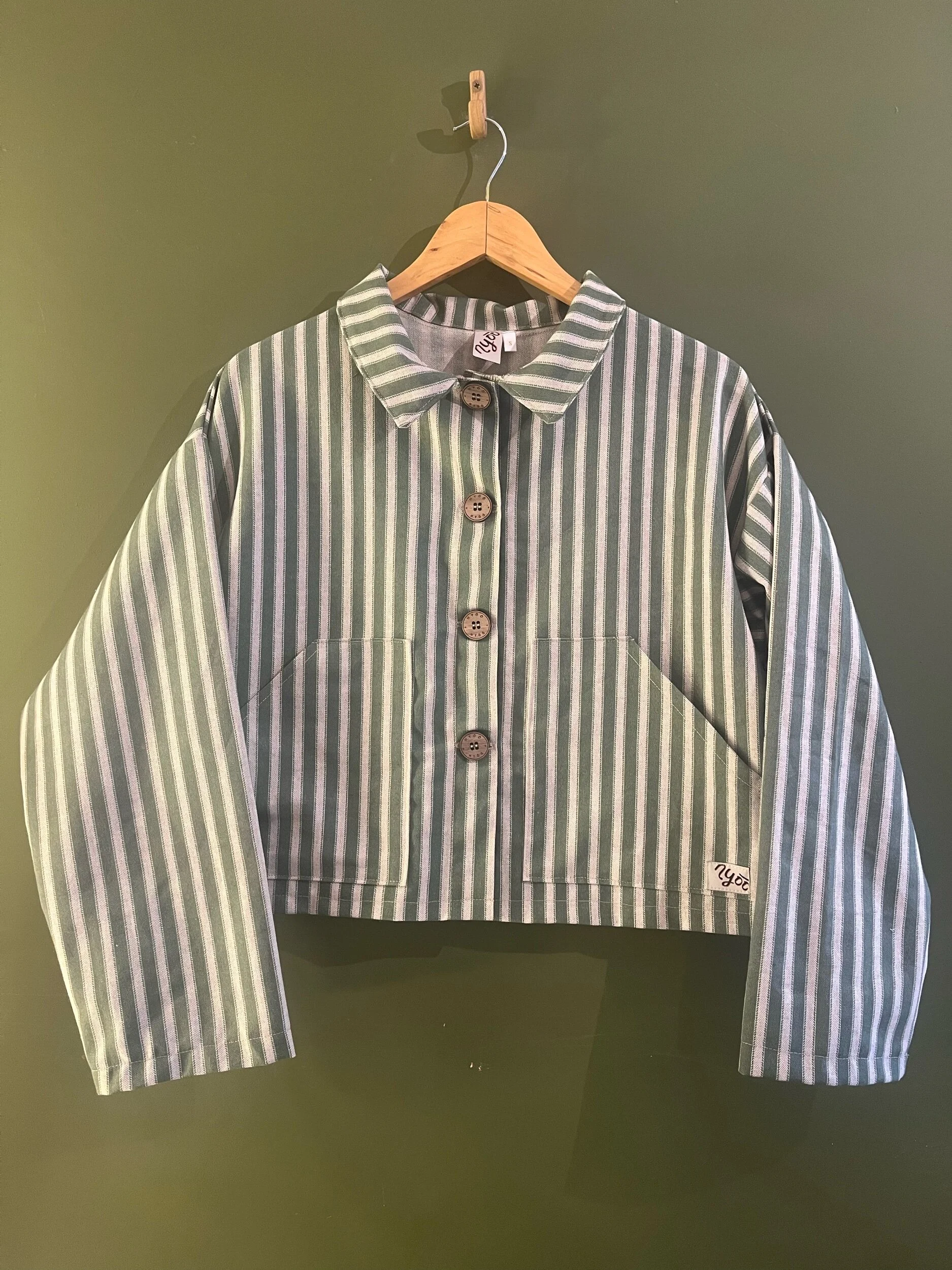 D7AB83D2-CBE7-40E2-B0B0-59F1910FB7FF