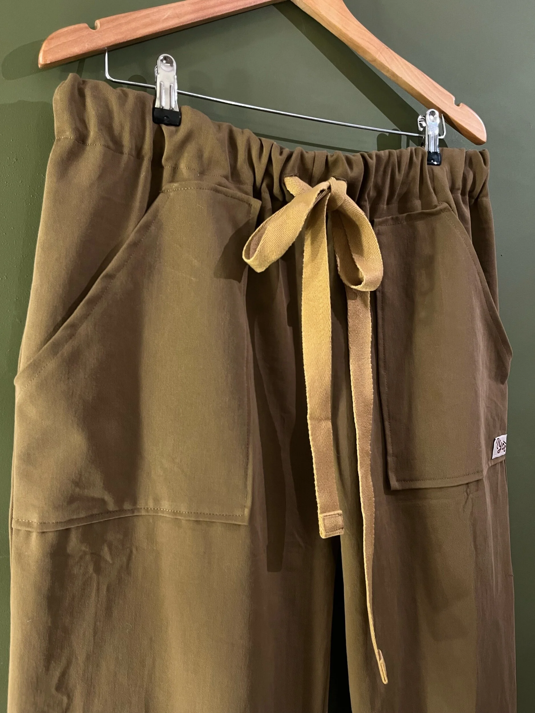 7A16F9DB-42AB-4654-AFCD-FCC16E7DB032