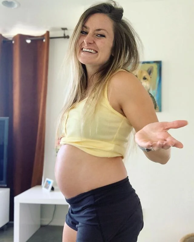 HALF WAY THERE! 👶🏻
.
#20weekspregnant
#phudbaby 💛