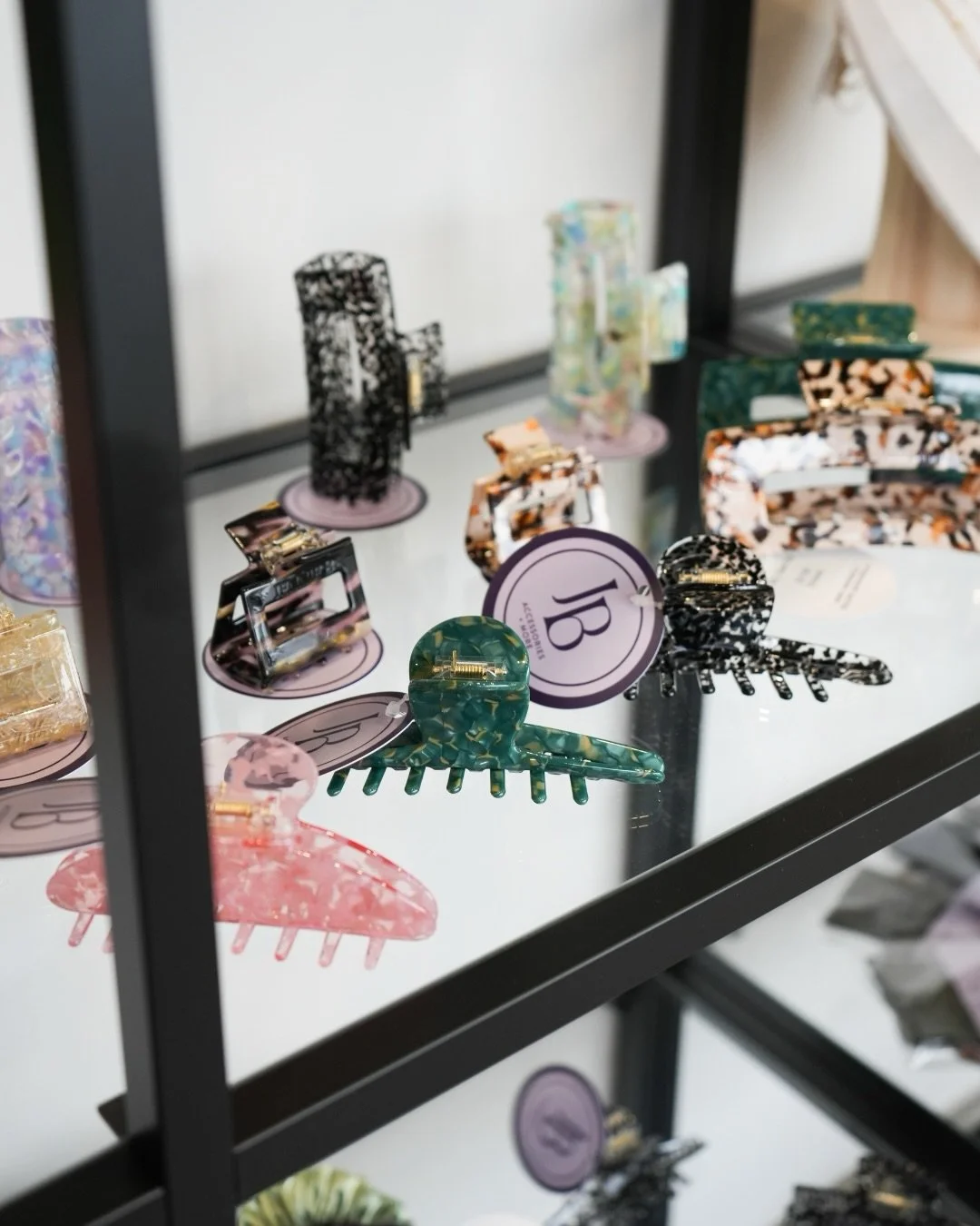 Your self-care doesn&rsquo;t stop when your appointment ends 👏🏻

One of our favourite parts of Elevate is being able to support other local small businesses that align with the way we believe wellness should feel - intentional, comforting, beautifu