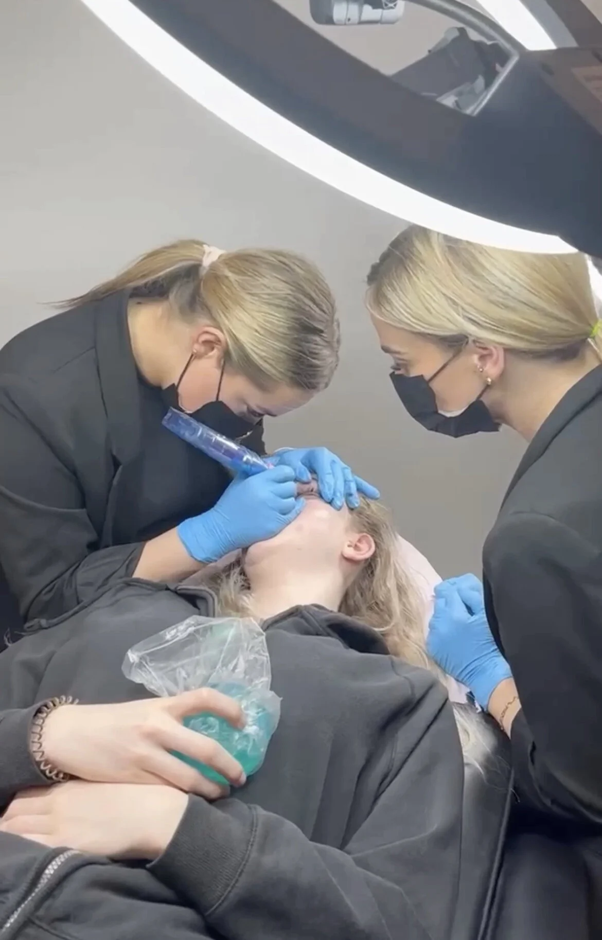 EDA848F7-3E02-430D-83EF-D04A2E947902