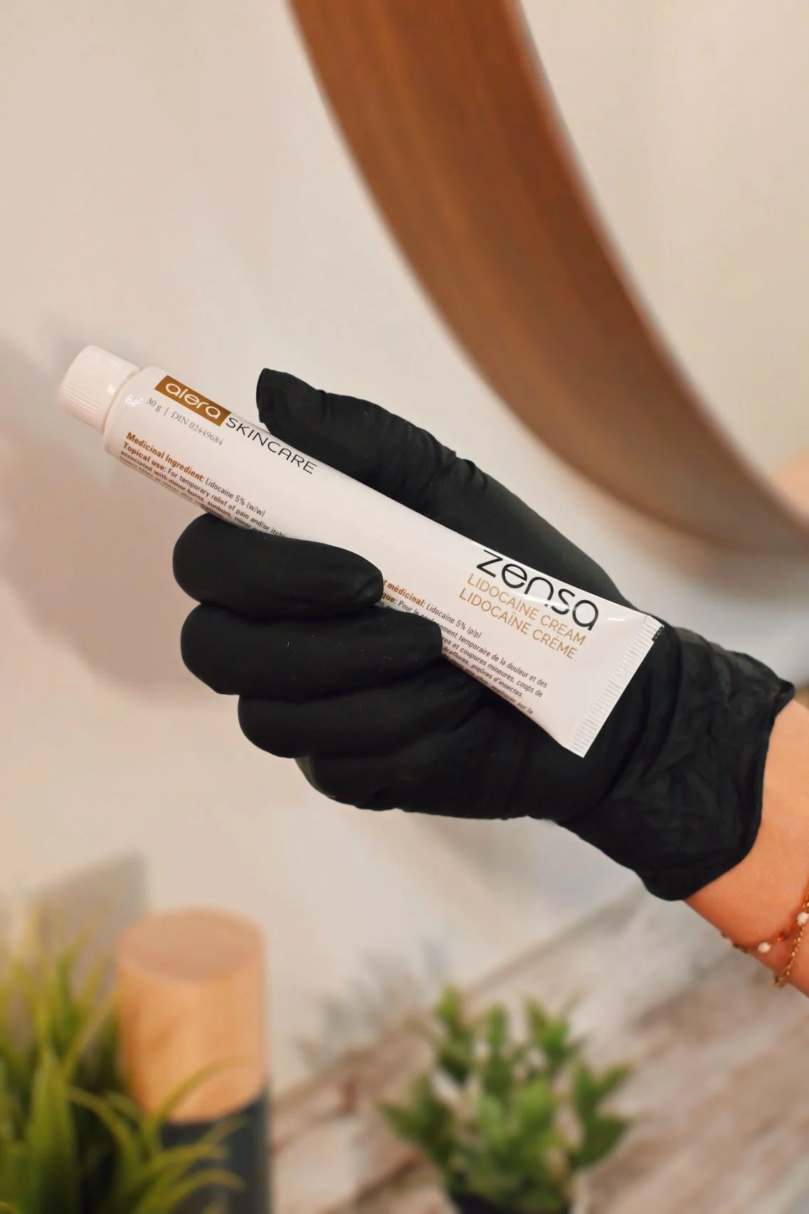 To Numb or Not to Numb? What PMU Artists Should Know About Numbing Cream