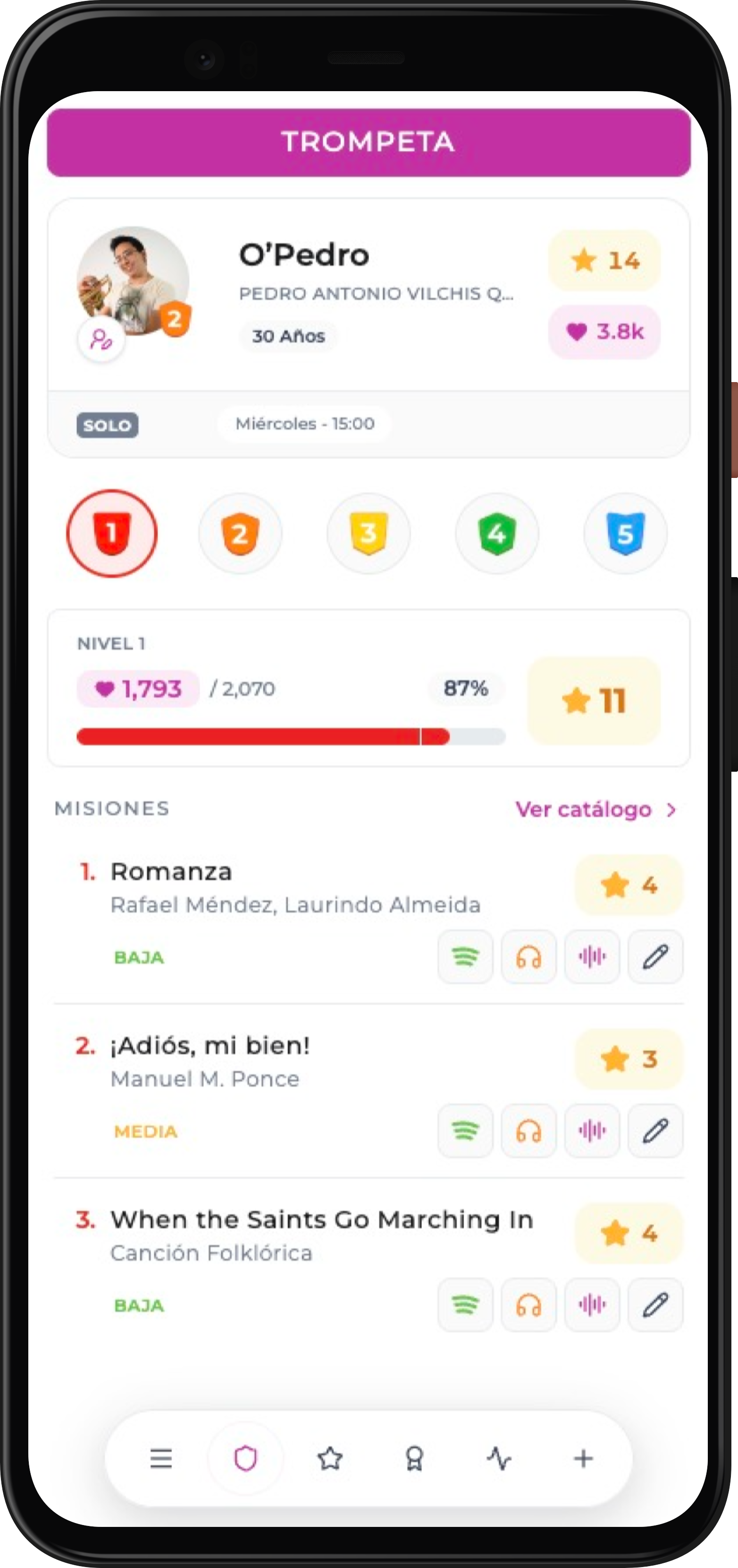 App de TONUS con el progreso, logros y nivel del alumno