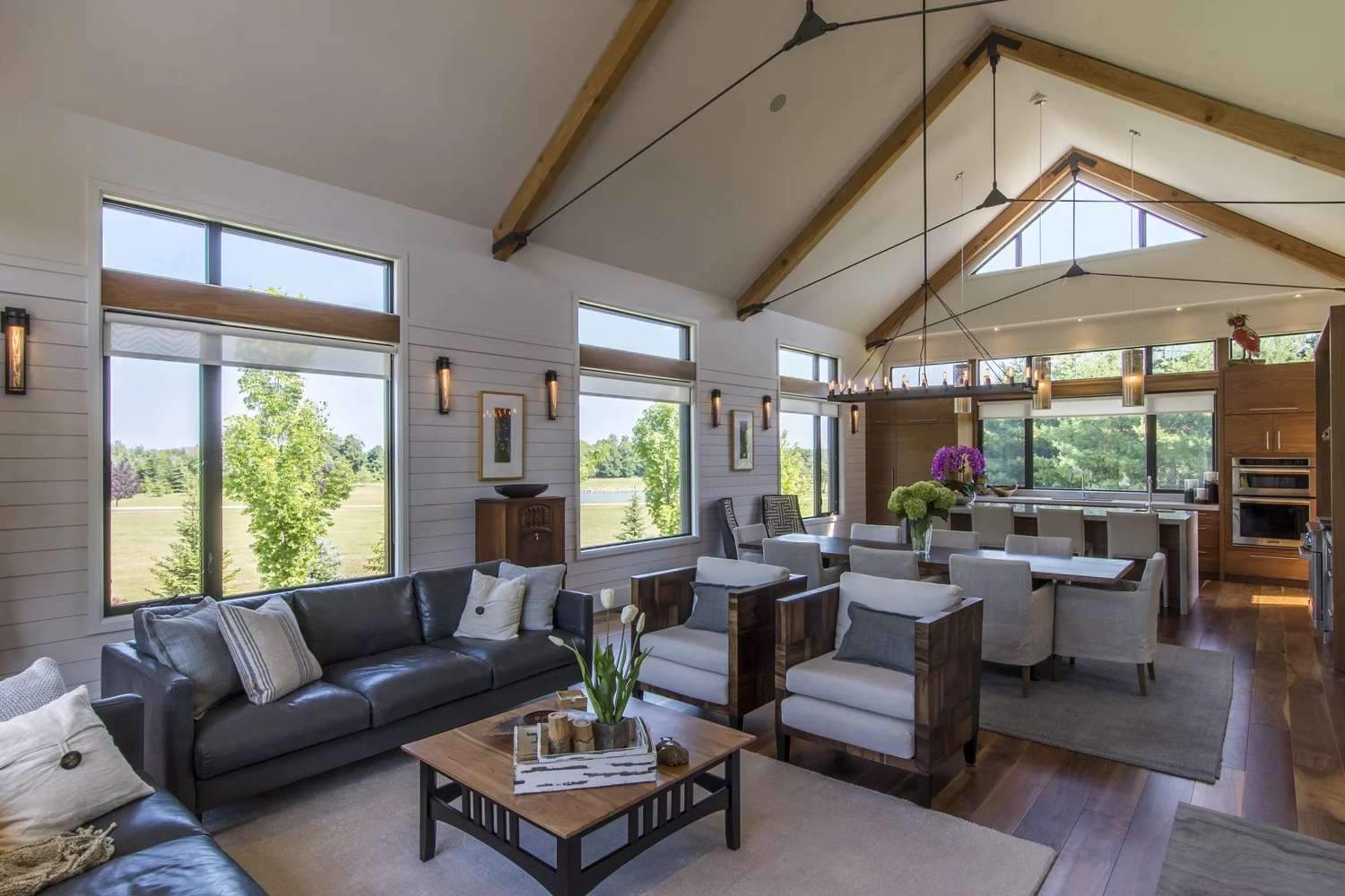 Blue Mountains Modern Chalet — 6