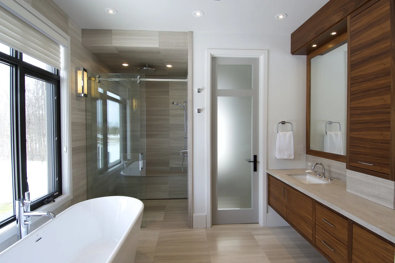 Blue Mountains Modern Chalet — 13