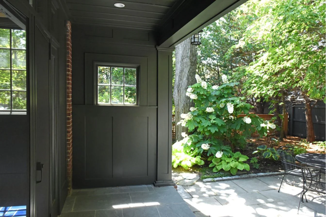 inside of grilling porch