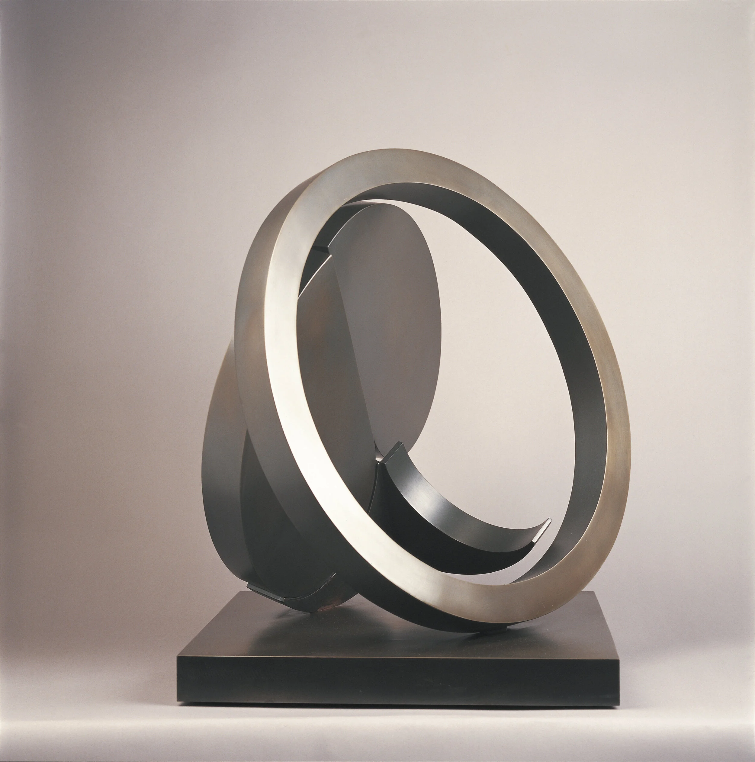 Folded Circle — Fletcher Benton