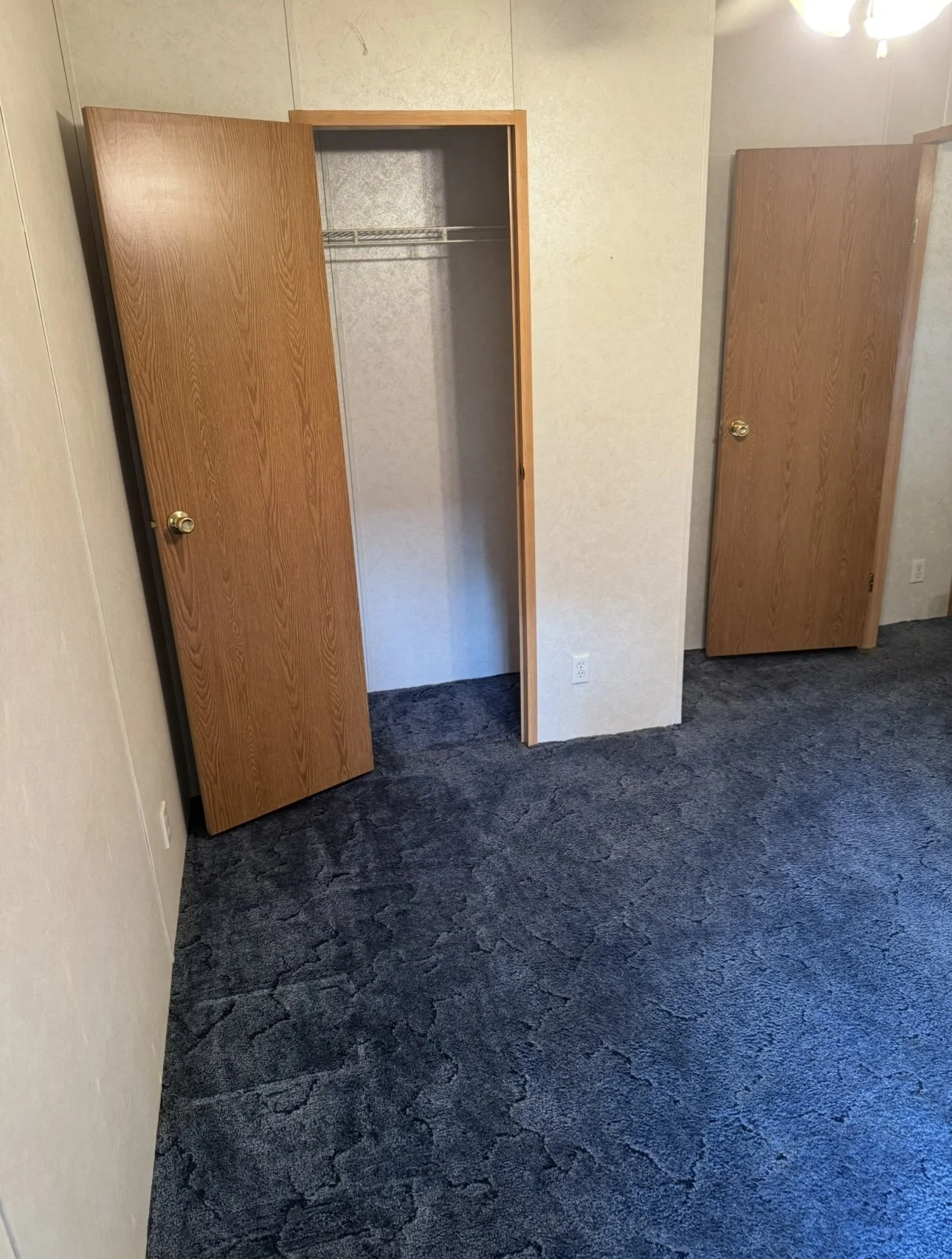 Front Bedroom2 - Mom.jpg