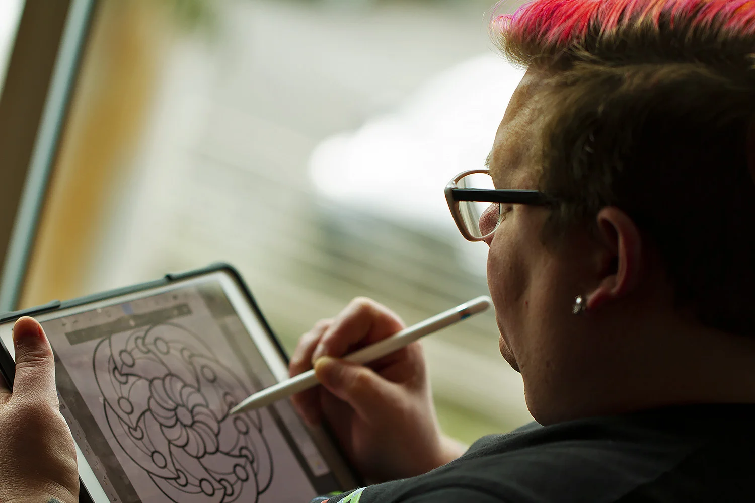 PixiteArtist_SyeRobertson.jpg