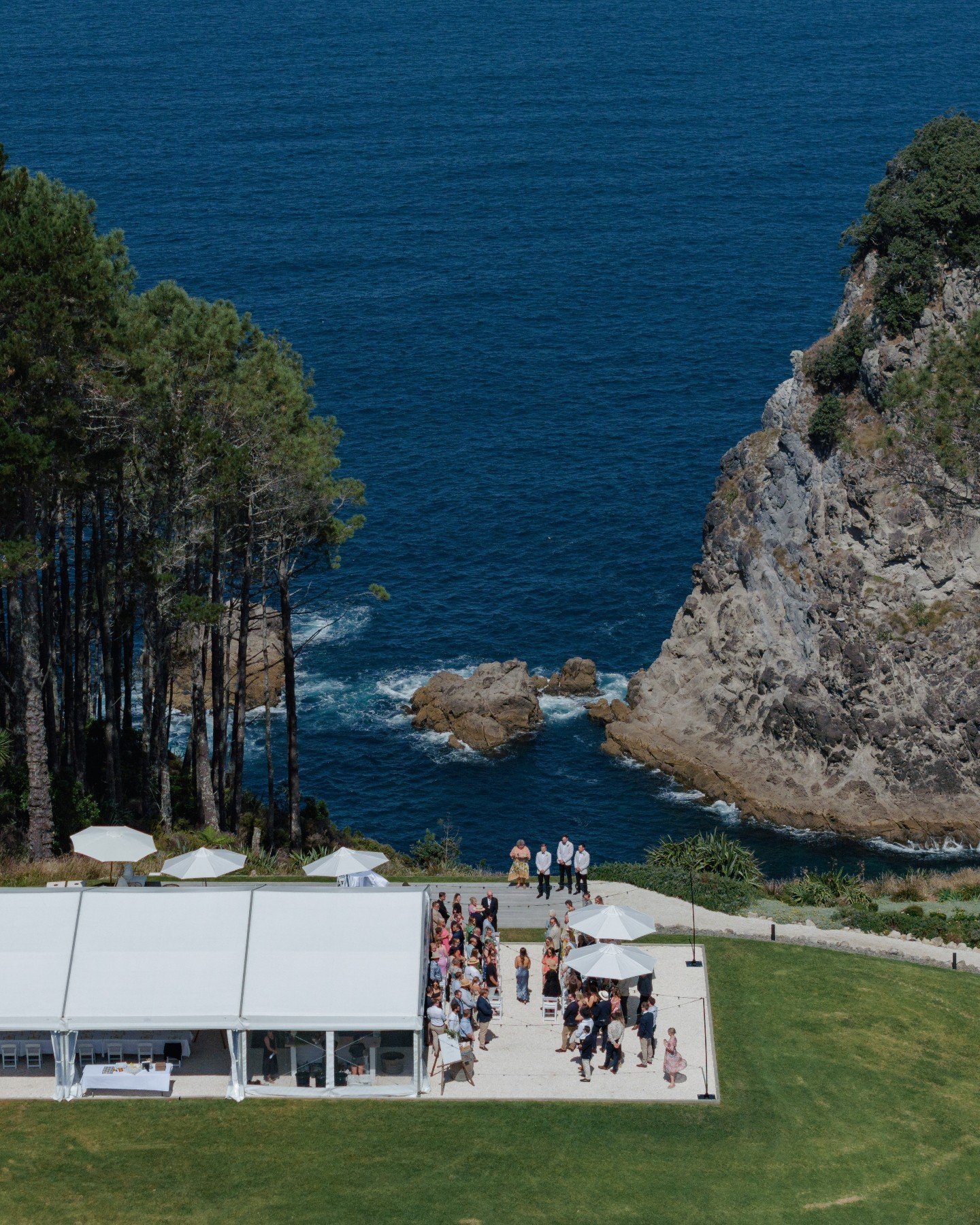 A ceremony with this breathtaking view as your backdrop 🤍 We love helping create moments like this.

This setup at Orua Sea Grotto had everything - clear skies, coastal cliffs, and a perfectly placed marquee for the celebration to follow. 

📸 @jack