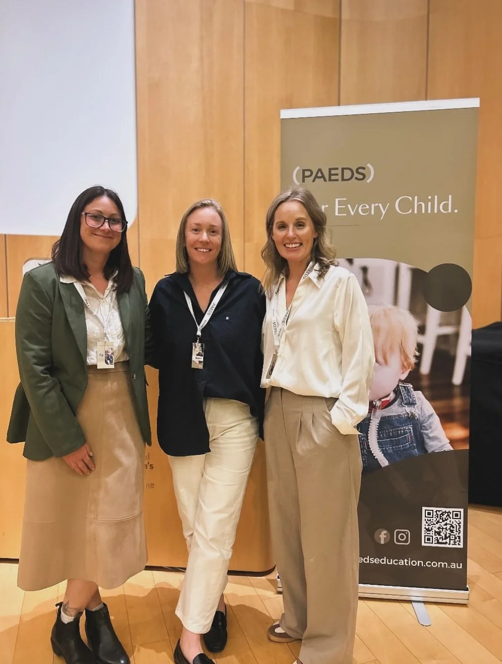 Weekend photo dump 
1. Grace, Sarah and myself at the end of the @paeds_education Beyond The Bedside 2025 conference 
2. Hotel selfie. A bed to myself, waking up when I want, and mo lunch boxes to be made = heaven. 
3. Shampoo explosion in my bag