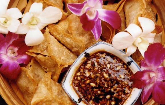 Thai Wontons with Dipping Sauce