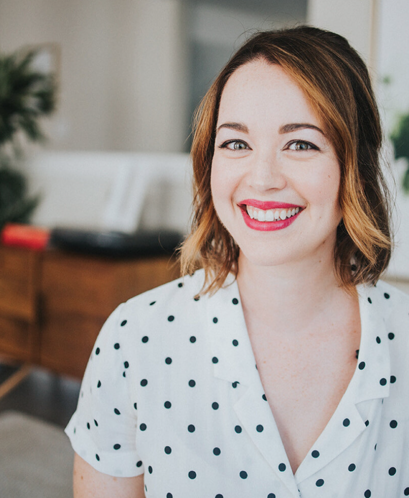 Copywriting + Designing: The Secret Weapon To Resonating With Your Audience w/ Jennifer Turner