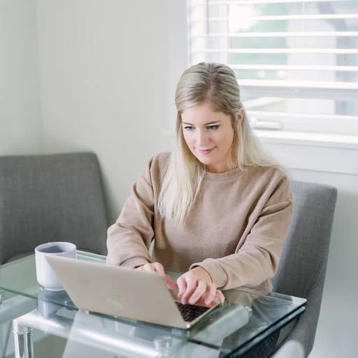 Help! Should I Hire Full-Time or Contracted Account Manager?