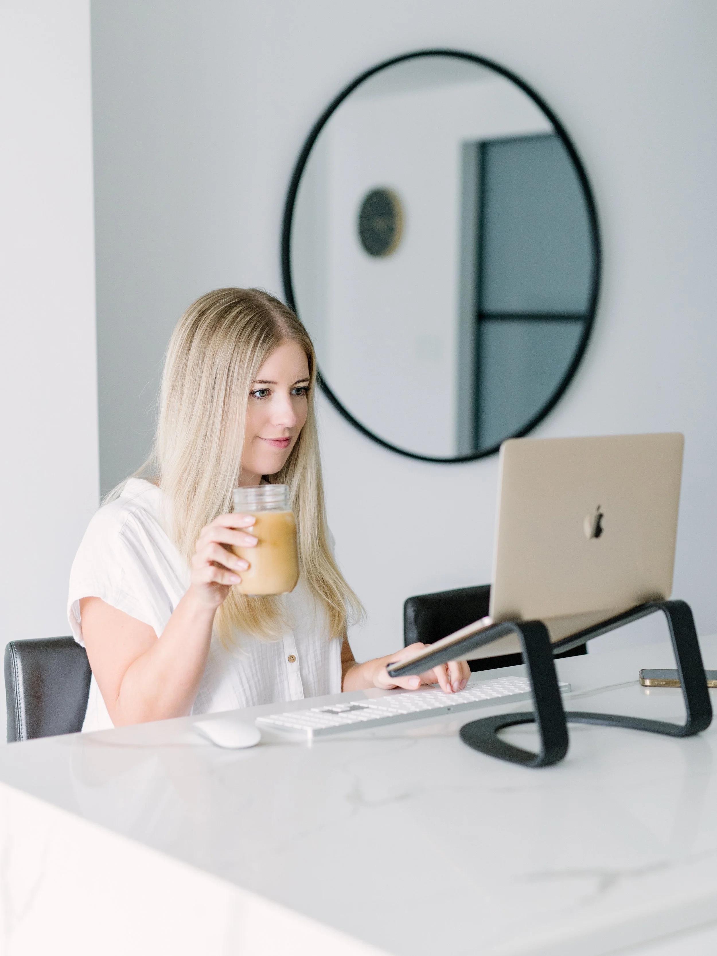 When Do I Need An Account Manager For My Agency? How Do I Hire Someone? This Episode Will Help!