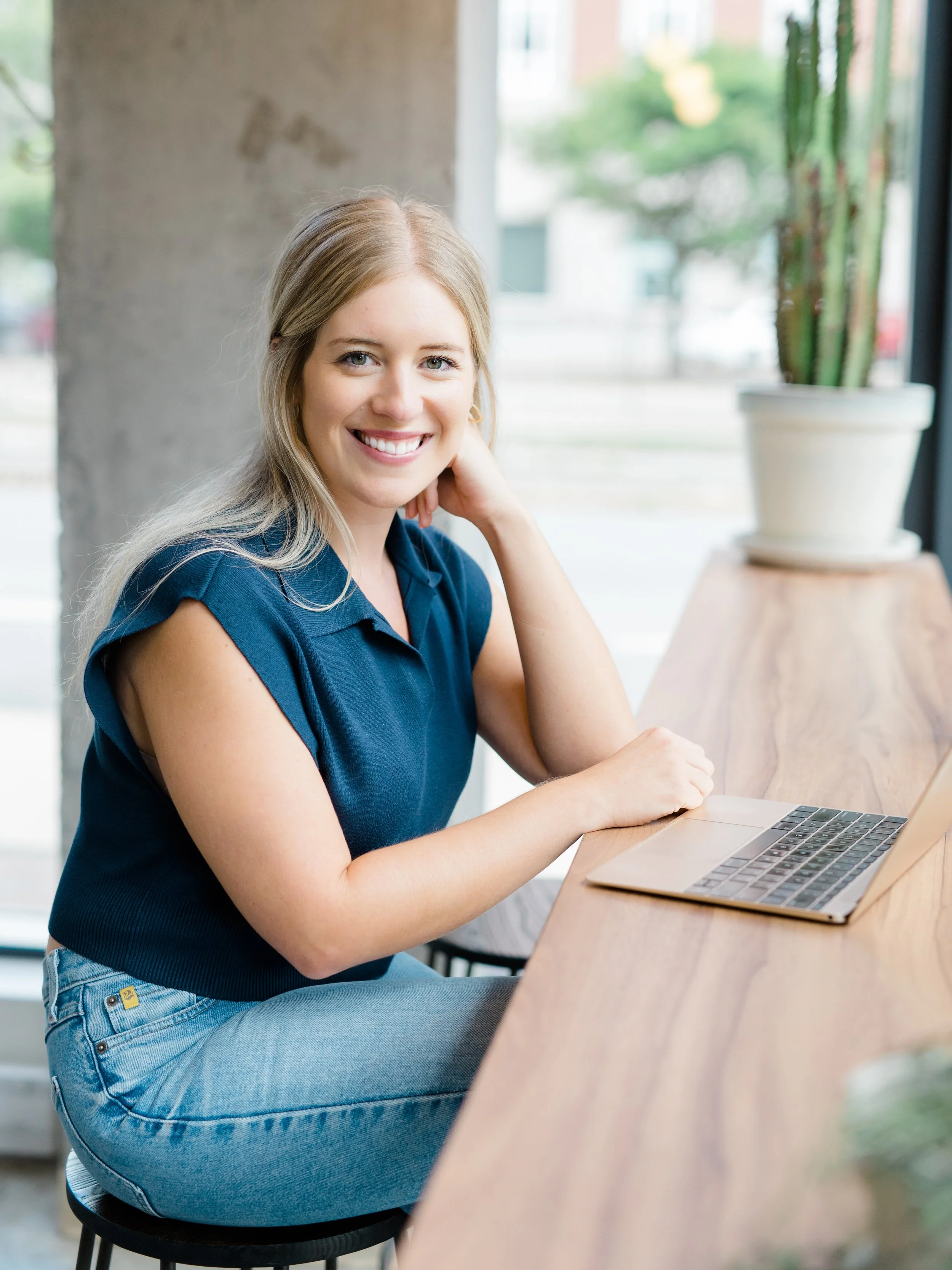 Should I Train My Account Manager or Hire Someone Else?