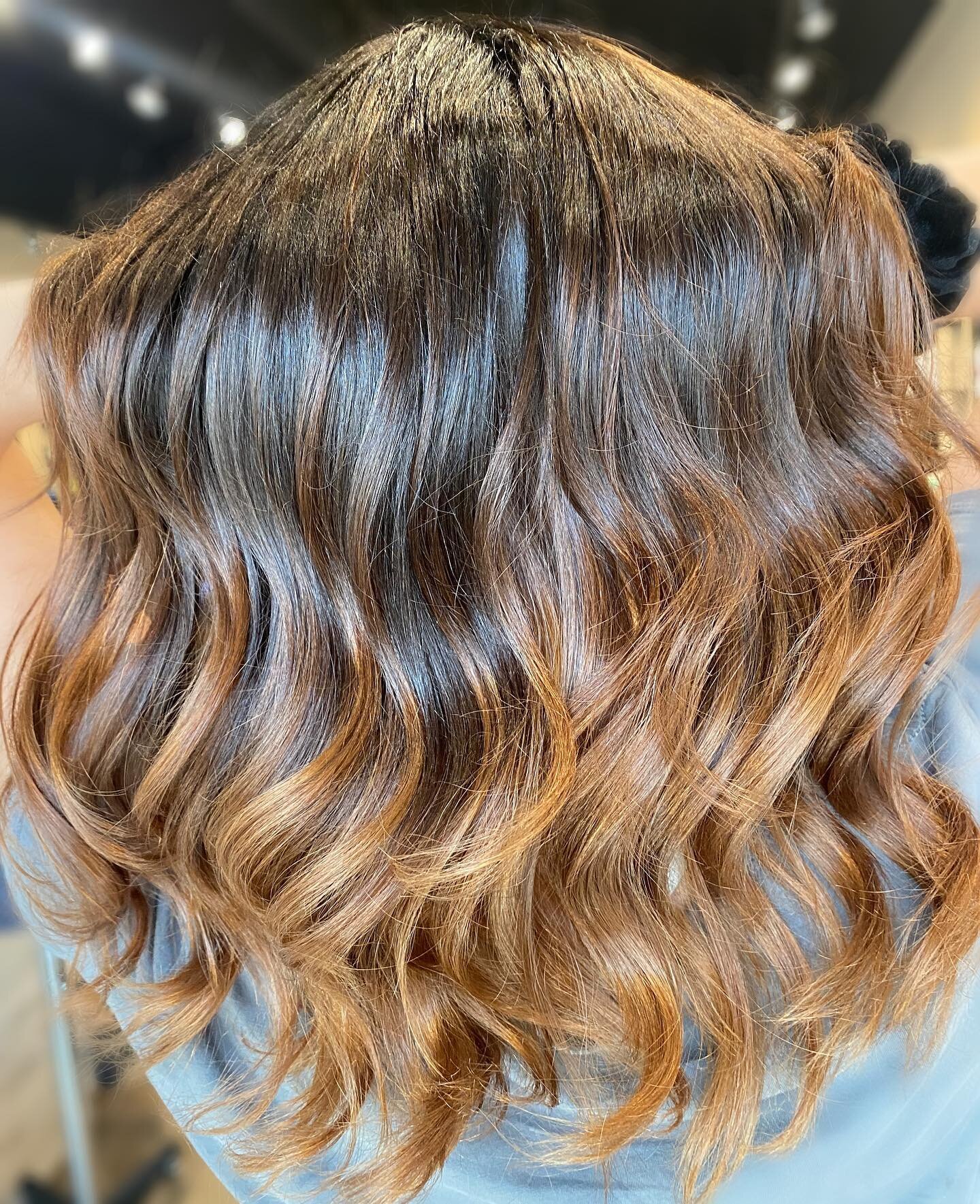 We are loving this hair transformation by Mckailey 🤩 Swipe 👉 to see before