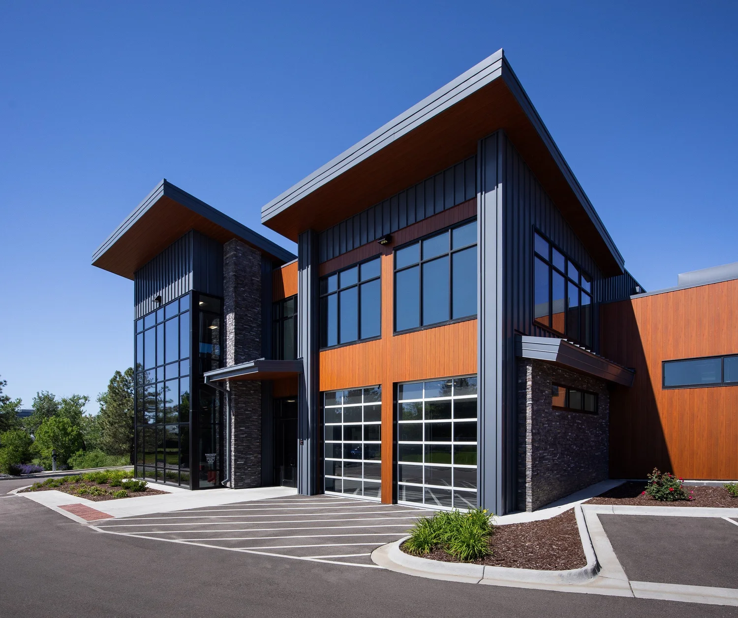 Stuttgart_Auto-Body-Littleton-04.png