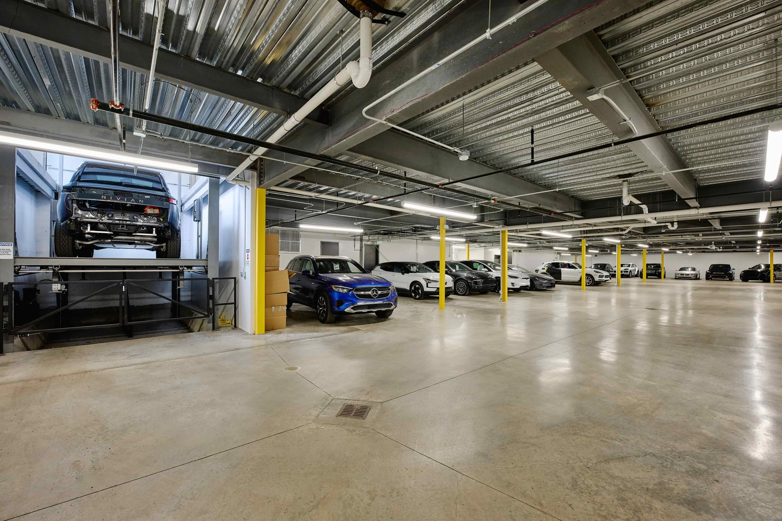 StuttgartAutoBody_Rivian_CollisionRepair.jpg