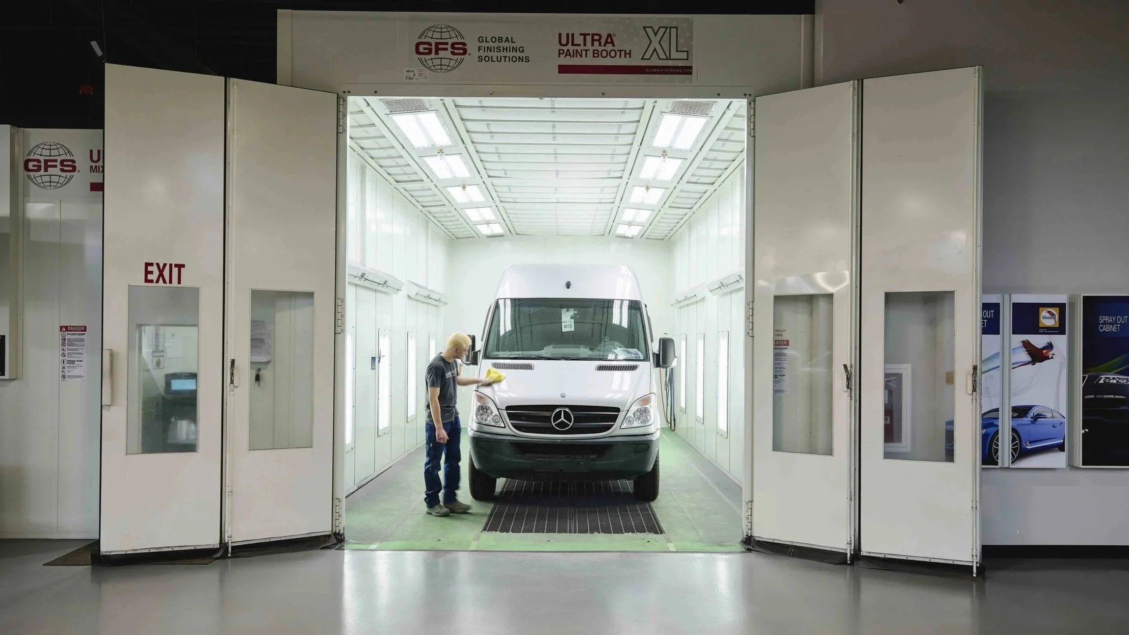 StuttgartAutoBodyLtd_MercedesBenz_Sprinter.jpg