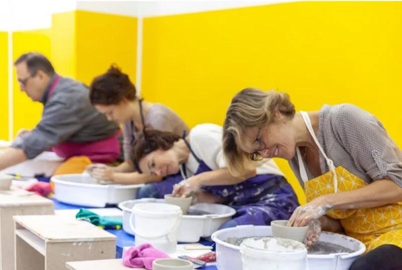 Cours+de+tour+en+céramique+donné+dans+l'atelier+A+Tour+de+Bras.jpeg