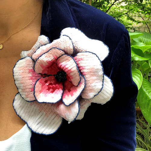 La broderie d’art au service des métiers de la mode, selon Marie Moreau.